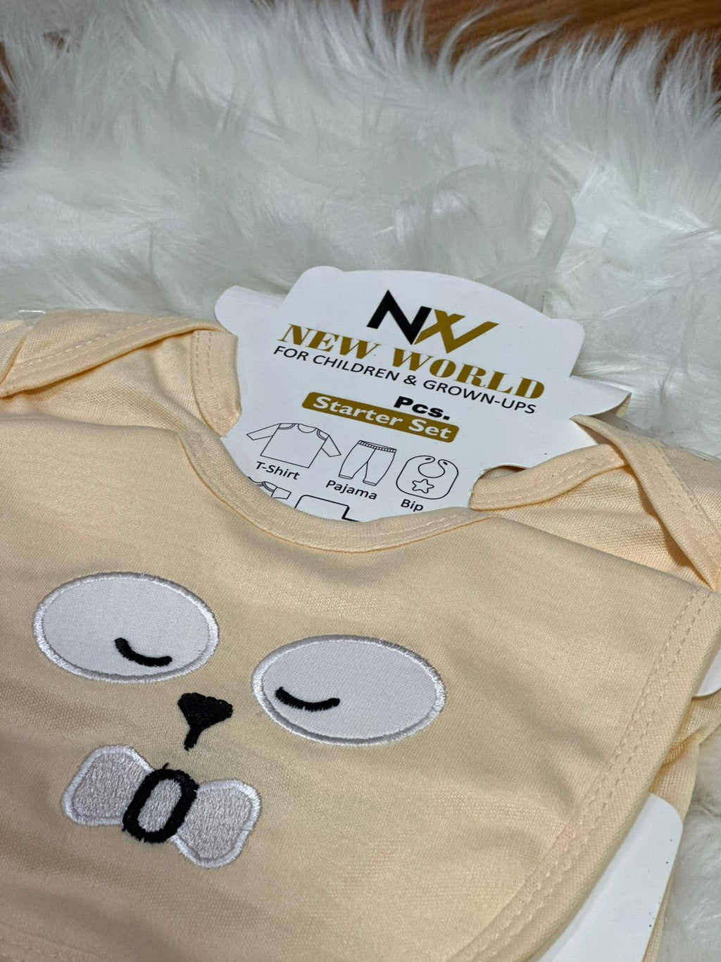7 Pcs Newborn Starter Set – Unisex Multiple Colors & Character Designs