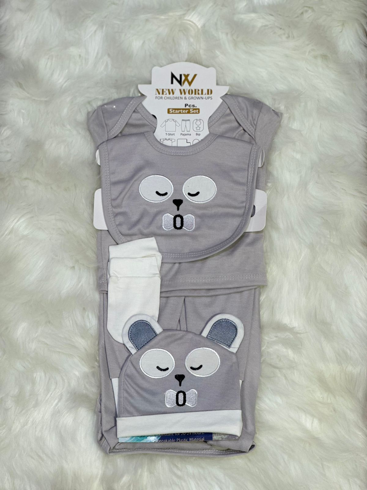7 Pcs Newborn Starter Set – Unisex Multiple Colors & Character Designs