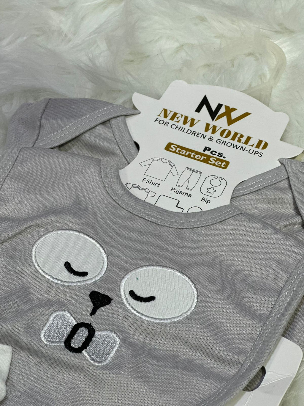 7 Pcs Newborn Starter Set – Unisex Multiple Colors & Character Designs