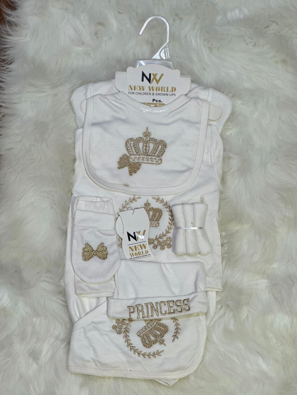 11 Pcs Newborn Starter Set – White Color Premium Princess Design