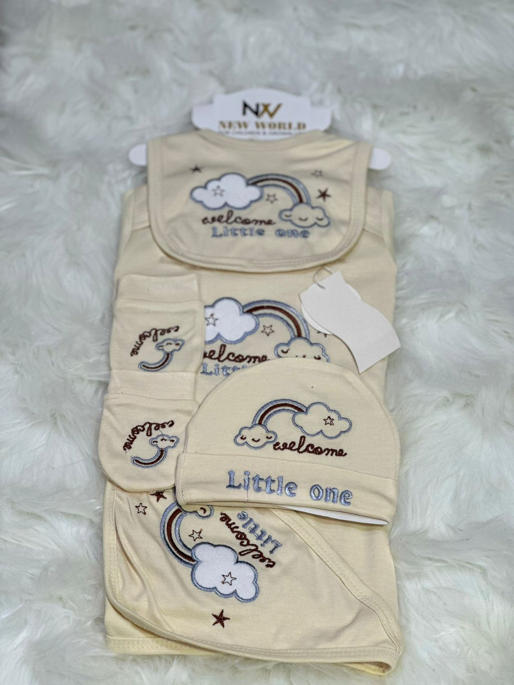 11 Pcs Unisex Newborn Baby Starter Set – Welcome Designs & Complete Baby Essentials