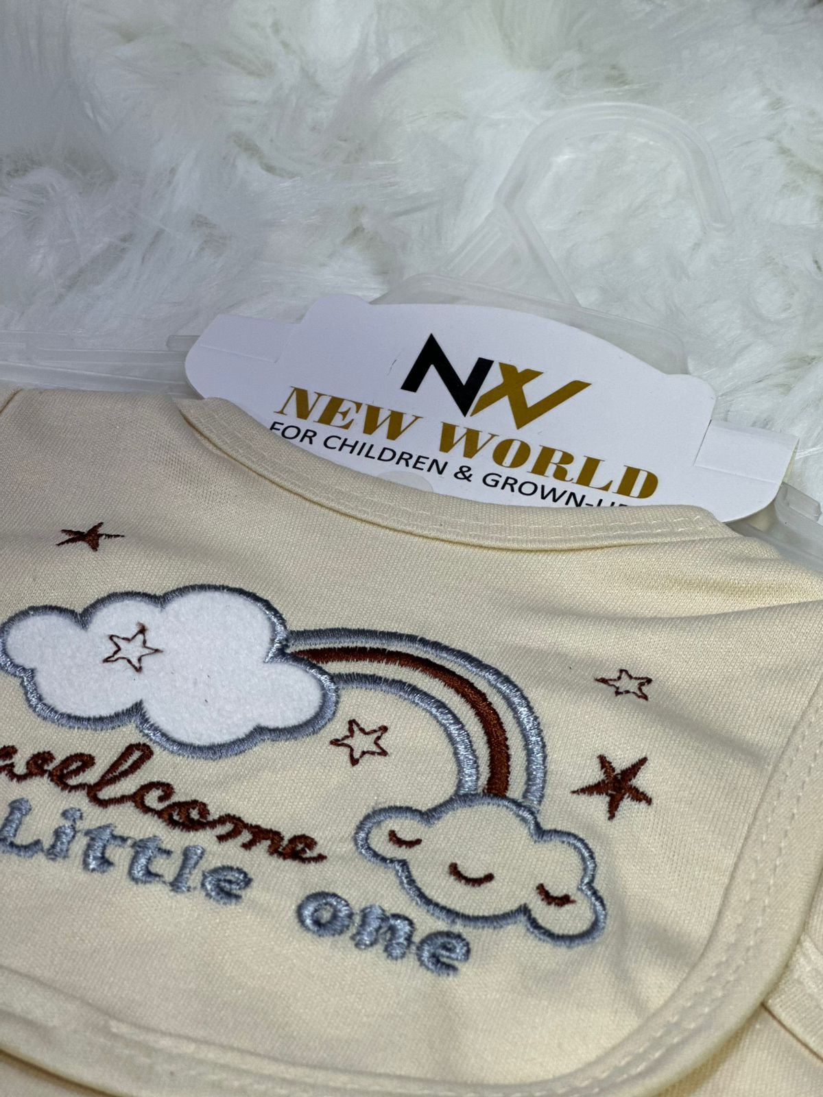 11 Pcs Unisex Newborn Baby Starter Set – Welcome Designs & Complete Baby Essentials